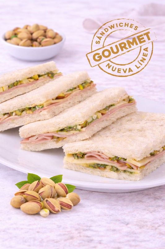 Sándwiches Gourmet Mortadela, Pistacho, Pesto Y Queso Dambo Copetín - 6 Unidades