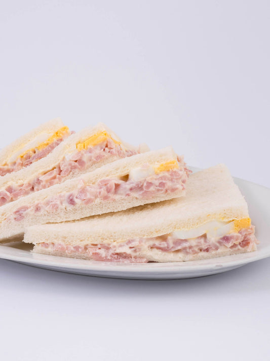 Sándwiches Jamón Ruso Con Huevo - 4 Unidades