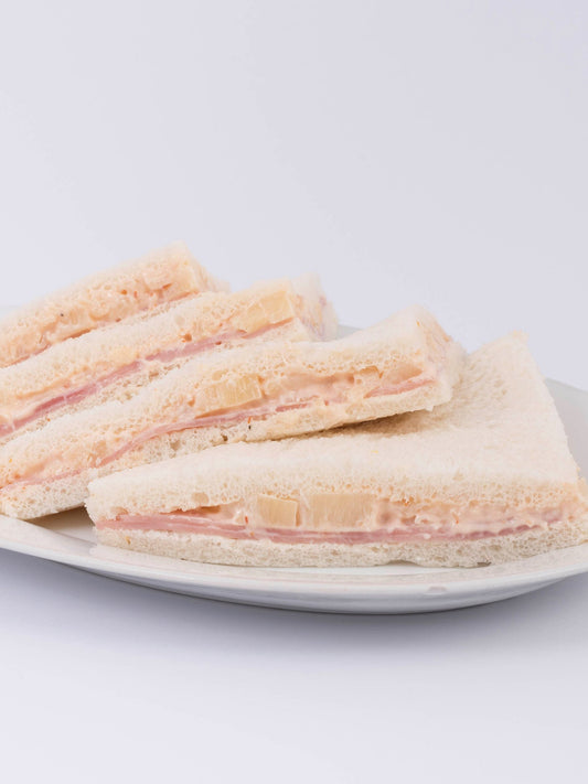 SANDWICHES DE JAMÓN CON PALMITOS