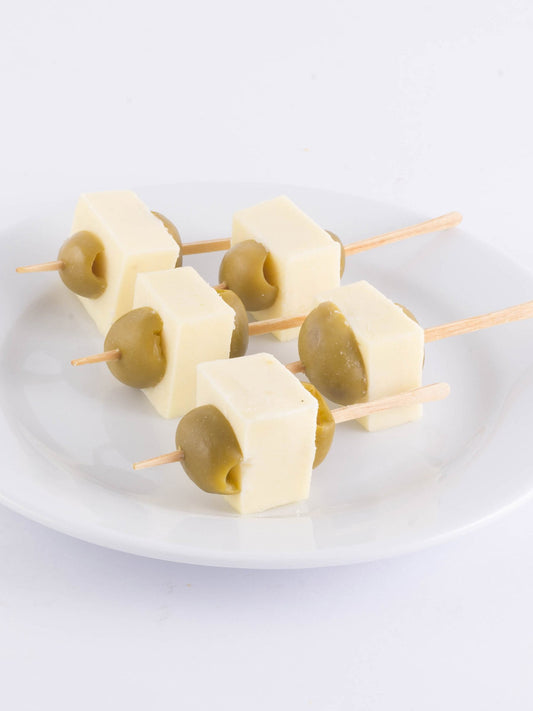 PINCHO DE QUESO Y ACEITUNAS