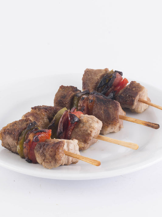 BROCHETTE DE LOMO, CEBOLLA, MORRÓN Y PANCETA